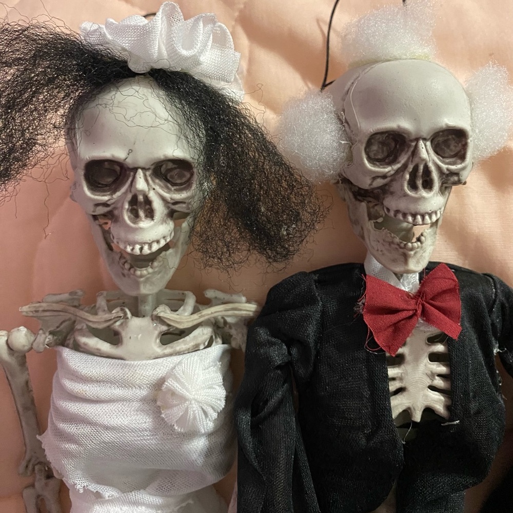 4 Hanging Halloween Decorations - excellent preowned - Picture 3 of 4